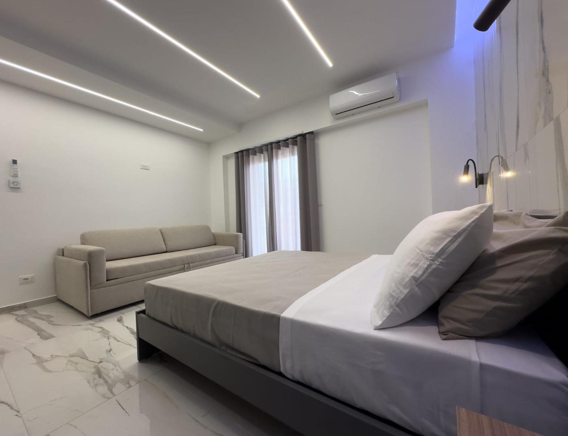 B&B Arcade Luxury Montepaone Lido Buitenkant foto